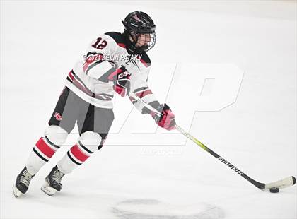 Thumbnail 2 in Darien vs. New Canaan (CIAC DI Semifinal) photogallery.