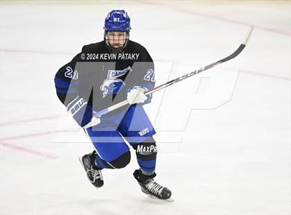 Thumbnail 1 in Darien vs. New Canaan (CIAC DI Semifinal) photogallery.