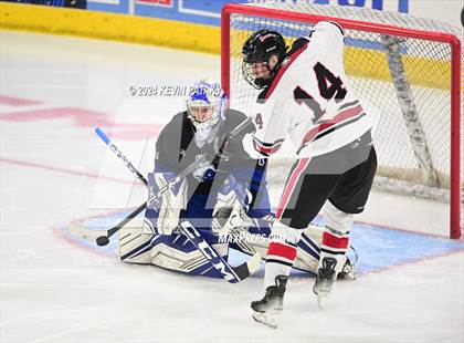 Thumbnail 2 in Darien vs. New Canaan (CIAC DI Semifinal) photogallery.