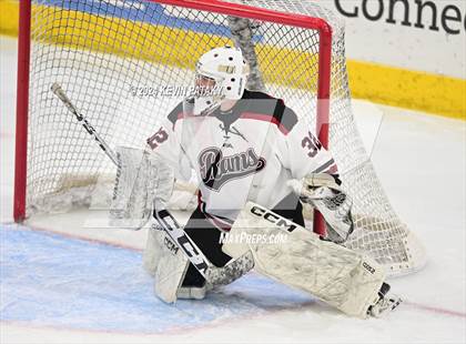 Thumbnail 1 in Darien vs. New Canaan (CIAC DI Semifinal) photogallery.
