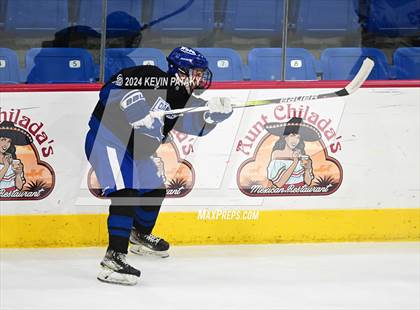 Thumbnail 1 in Darien vs. New Canaan (CIAC DI Semifinal) photogallery.