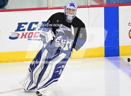 Thumbnail 1 in Darien vs. New Canaan (CIAC DI Semifinal) photogallery.