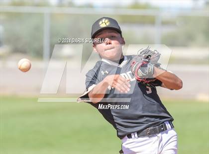 Thumbnail 2 in Chinle vs Round Valley (Epic Tournament) photogallery.