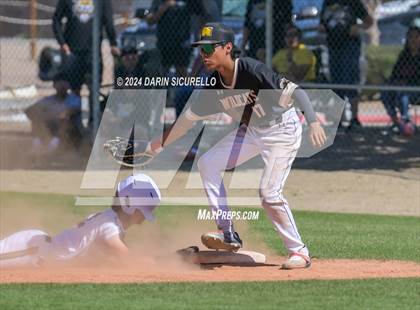 Thumbnail 1 in Chinle vs Round Valley (Epic Tournament) photogallery.