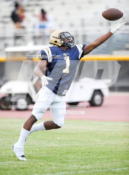 Thumbnail 1 in Desert Vista vs Pinnacle (Scrimmage) photogallery.