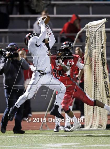 Thumbnail 2 in Fort Osage @ Park Hill (MSHSAA Class 5 Quarterfinal) photogallery.