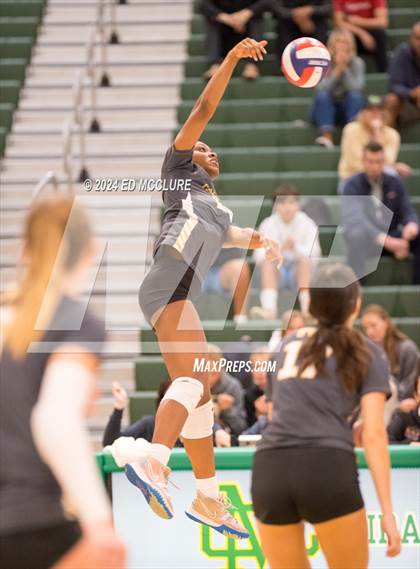 Thumbnail 2 in Temecula Valley @ Mira Costa (CIF-SS Division 1 Pool A) photogallery.