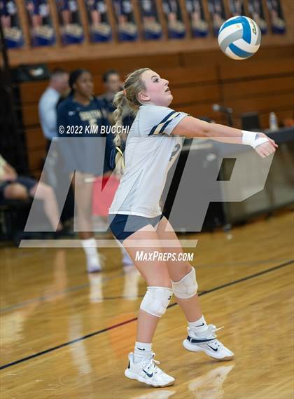 Thumbnail 2 in Utica @ Grosse Pointe South photogallery.