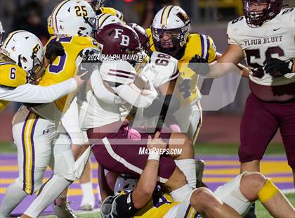 Thumbnail 3 in Pieper vs. Flour Bluff (Texas UIL 5A-1 Football Area Playoff) photogallery.