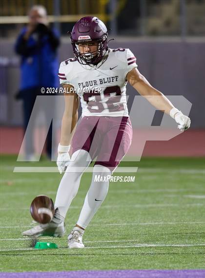 Thumbnail 1 in Pieper vs. Flour Bluff (Texas UIL 5A-1 Football Area Playoff) photogallery.