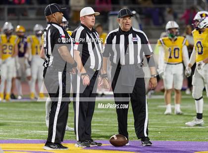 Thumbnail 2 in Pieper vs. Flour Bluff (Texas UIL 5A-1 Football Area Playoff) photogallery.