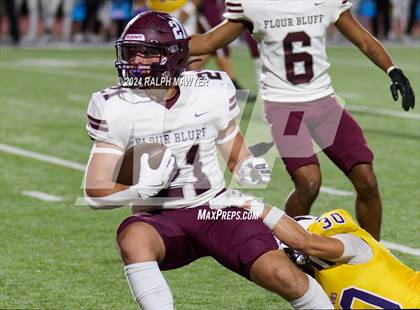 Thumbnail 1 in Pieper vs. Flour Bluff (Texas UIL 5A-1 Football Area Playoff) photogallery.
