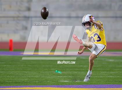 Thumbnail 1 in Pieper vs. Flour Bluff (Texas UIL 5A-1 Football Area Playoff) photogallery.
