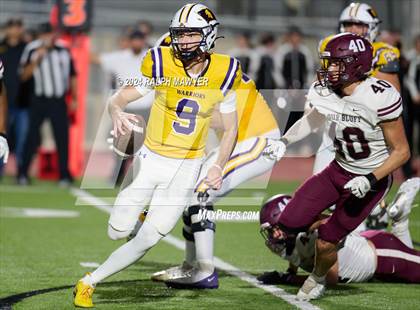 Thumbnail 2 in Pieper vs. Flour Bluff (Texas UIL 5A-1 Football Area Playoff) photogallery.