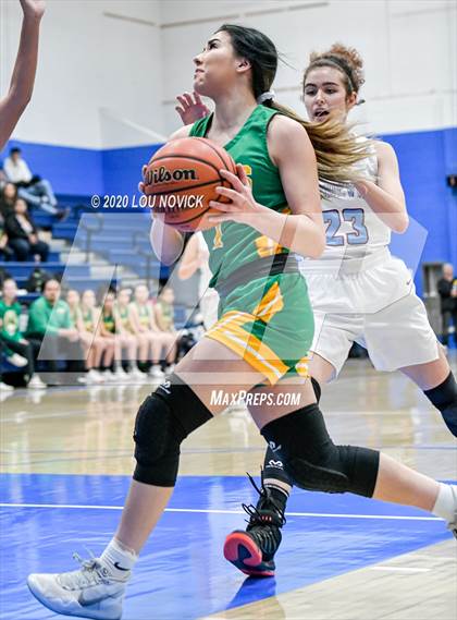 Thumbnail 2 in Pecos vs. Sandia Prep photogallery.