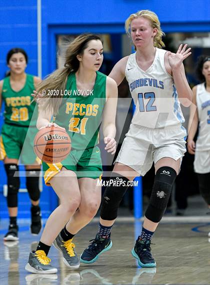 Thumbnail 1 in Pecos vs. Sandia Prep photogallery.