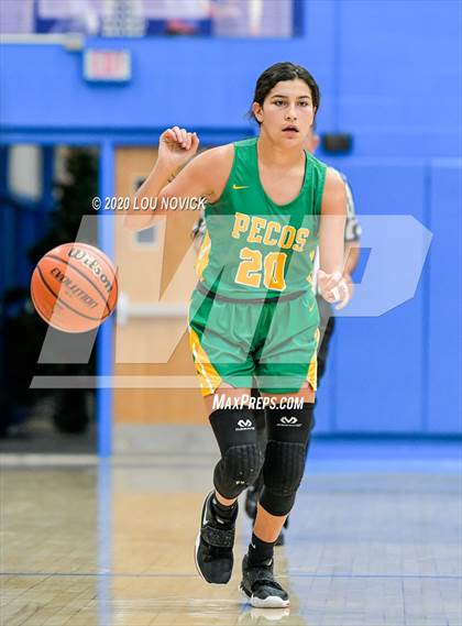 Thumbnail 2 in Pecos vs. Sandia Prep photogallery.