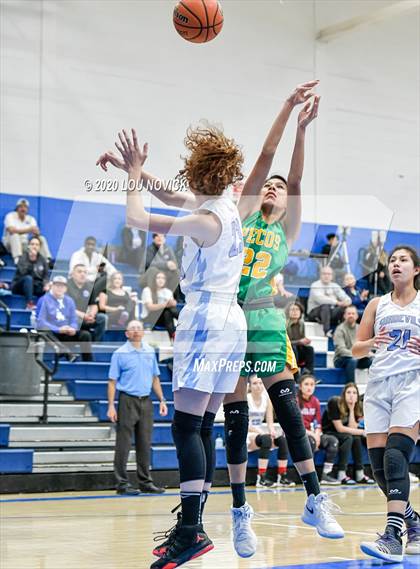 Thumbnail 2 in Pecos vs. Sandia Prep photogallery.