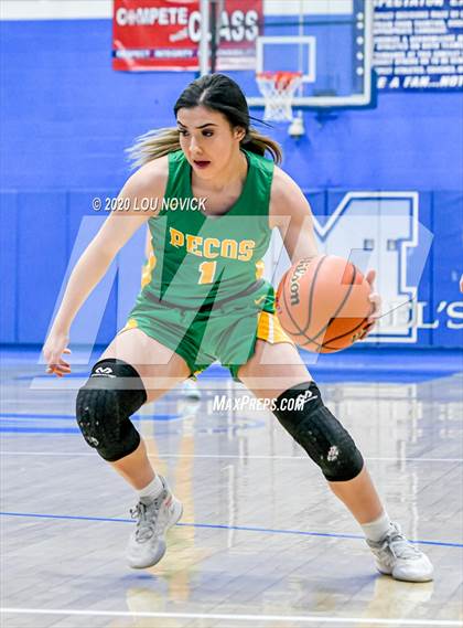 Thumbnail 3 in Pecos vs. Sandia Prep photogallery.