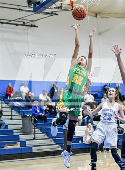 Thumbnail 2 in Pecos vs. Sandia Prep photogallery.