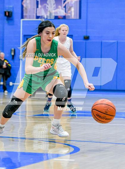 Thumbnail 3 in Pecos vs. Sandia Prep photogallery.