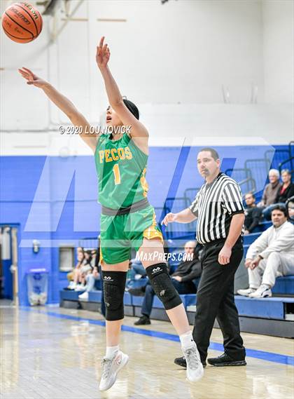 Thumbnail 1 in Pecos vs. Sandia Prep photogallery.