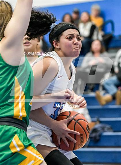 Thumbnail 1 in Pecos vs. Sandia Prep photogallery.