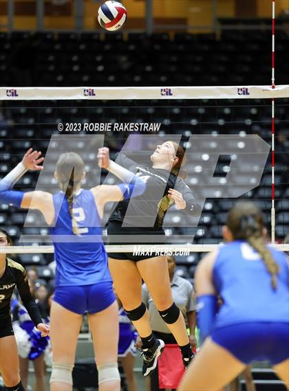 Thumbnail 3 in Gunter vs. Bushland (UIL 3A Volleyball Final) photogallery.