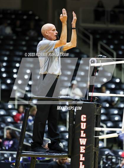 Thumbnail 2 in Gunter vs. Bushland (UIL 3A Volleyball Final) photogallery.