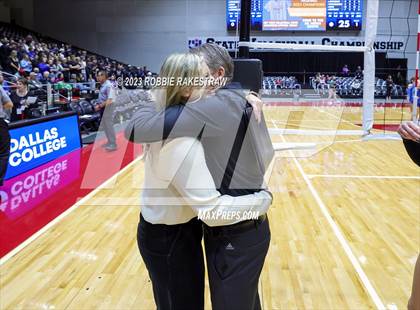 Thumbnail 2 in Gunter vs. Bushland (UIL 3A Volleyball Final) photogallery.