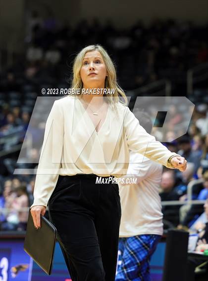 Thumbnail 2 in Gunter vs. Bushland (UIL 3A Volleyball Final) photogallery.