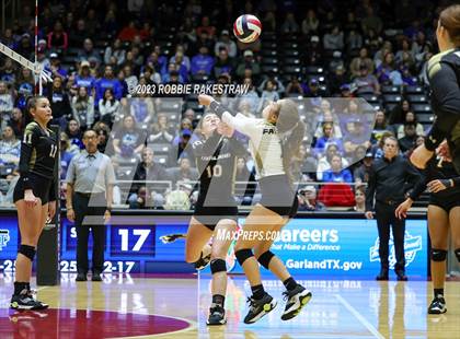 Thumbnail 1 in Gunter vs. Bushland (UIL 3A Volleyball Final) photogallery.