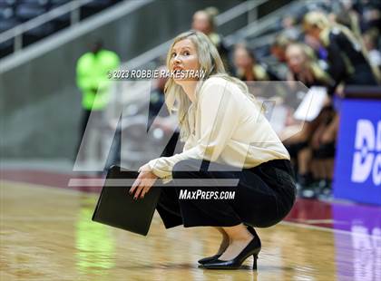 Thumbnail 3 in Gunter vs. Bushland (UIL 3A Volleyball Final) photogallery.