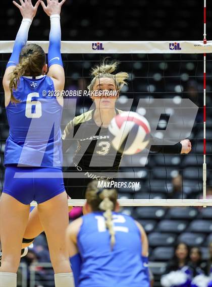 Thumbnail 3 in Gunter vs. Bushland (UIL 3A Volleyball Final) photogallery.