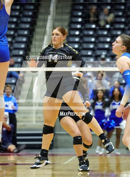 Thumbnail 2 in Gunter vs. Bushland (UIL 3A Volleyball Final) photogallery.