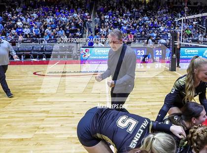 Thumbnail 2 in Gunter vs. Bushland (UIL 3A Volleyball Final) photogallery.