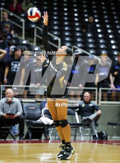 Thumbnail 2 in Gunter vs. Bushland (UIL 3A Volleyball Final) photogallery.