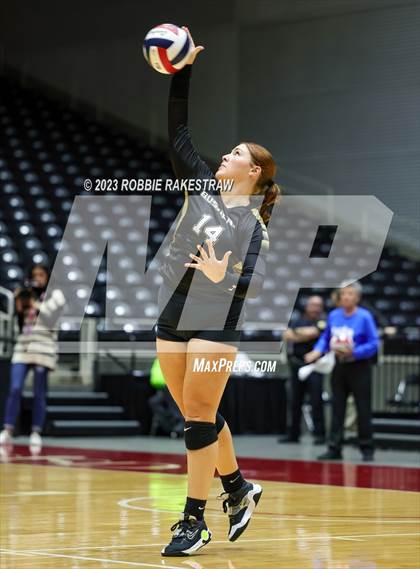 Thumbnail 1 in Gunter vs. Bushland (UIL 3A Volleyball Final) photogallery.