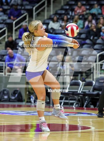 Thumbnail 2 in Gunter vs. Bushland (UIL 3A Volleyball Final) photogallery.