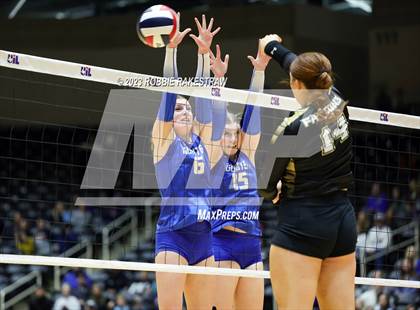 Thumbnail 2 in Gunter vs. Bushland (UIL 3A Volleyball Final) photogallery.