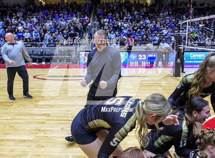 Thumbnail 1 in Gunter vs. Bushland (UIL 3A Volleyball Final) photogallery.
