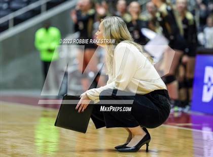 Thumbnail 2 in Gunter vs. Bushland (UIL 3A Volleyball Final) photogallery.