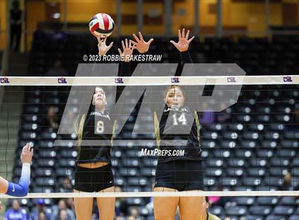 Thumbnail 2 in Gunter vs. Bushland (UIL 3A Volleyball Final) photogallery.