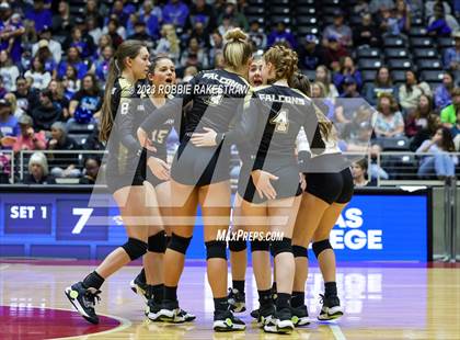 Thumbnail 2 in Gunter vs. Bushland (UIL 3A Volleyball Final) photogallery.