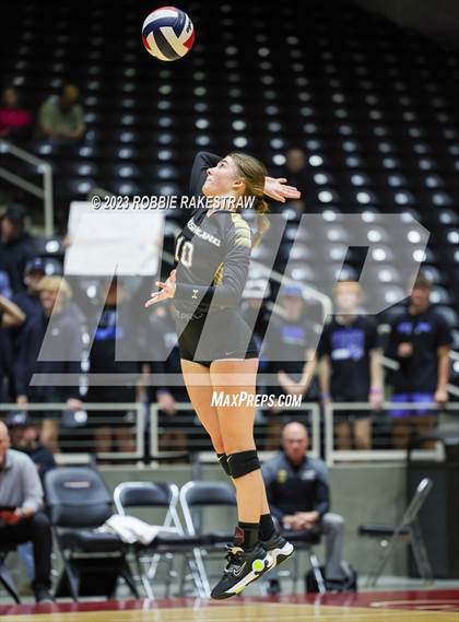 Thumbnail 3 in Gunter vs. Bushland (UIL 3A Volleyball Final) photogallery.