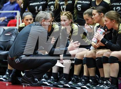 Thumbnail 3 in Gunter vs. Bushland (UIL 3A Volleyball Final) photogallery.