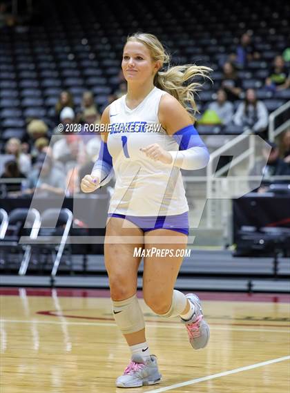 Thumbnail 2 in Gunter vs. Bushland (UIL 3A Volleyball Final) photogallery.