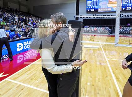 Thumbnail 3 in Gunter vs. Bushland (UIL 3A Volleyball Final) photogallery.