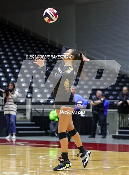 Thumbnail 2 in Gunter vs. Bushland (UIL 3A Volleyball Final) photogallery.