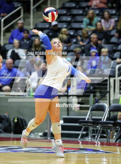 Thumbnail 2 in Gunter vs. Bushland (UIL 3A Volleyball Final) photogallery.